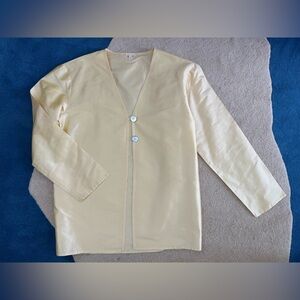 Donni Taffeta Split Top in Butter Yellow